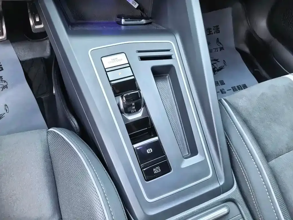 Volkswagen Golf 2021 из CN, фото 4