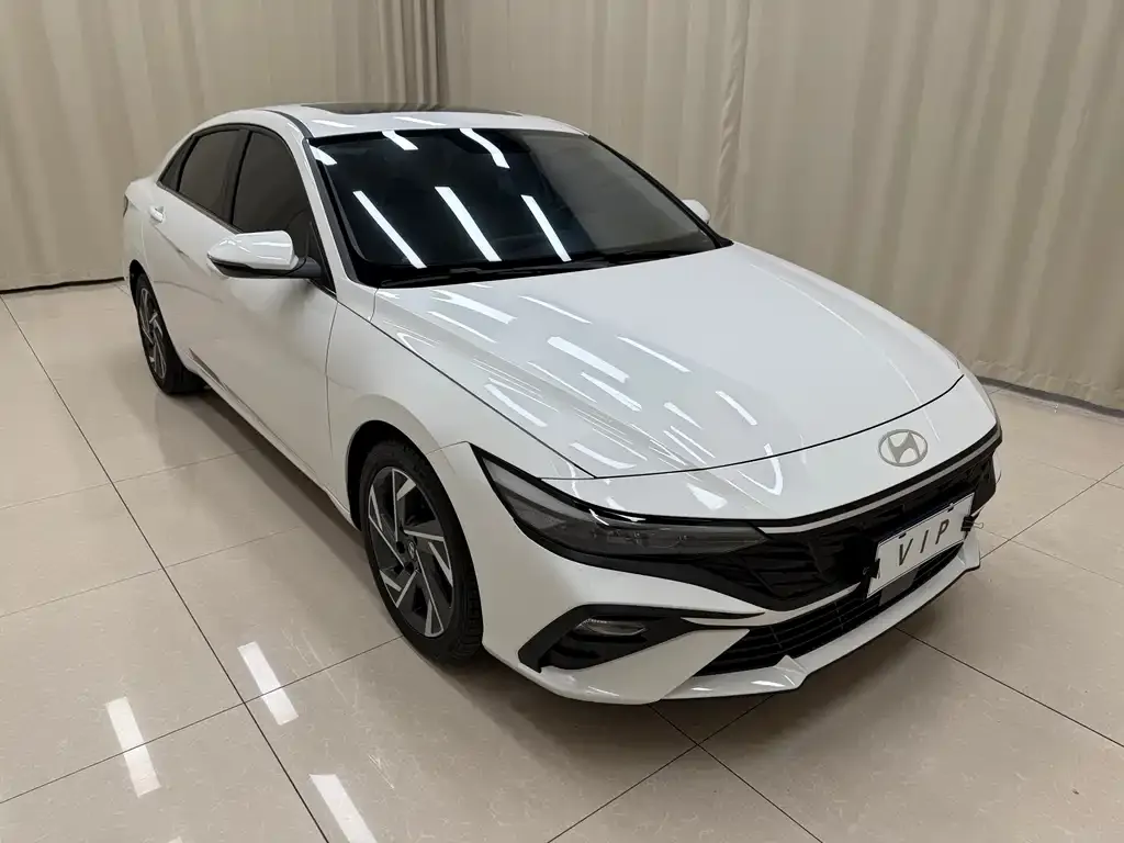 Hyundai Elantra — фото 6