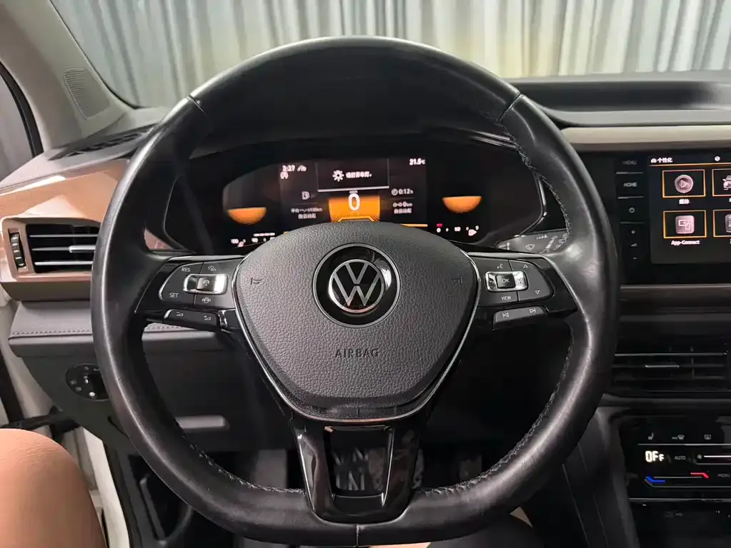 Volkswagen Tharu — фото 5