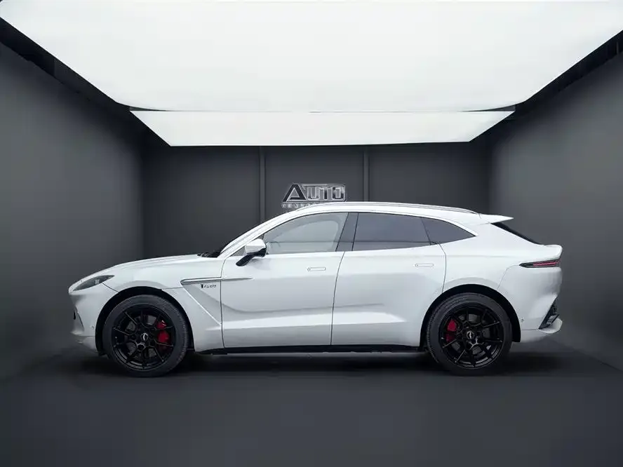 Aston Martin DBX — фото 4