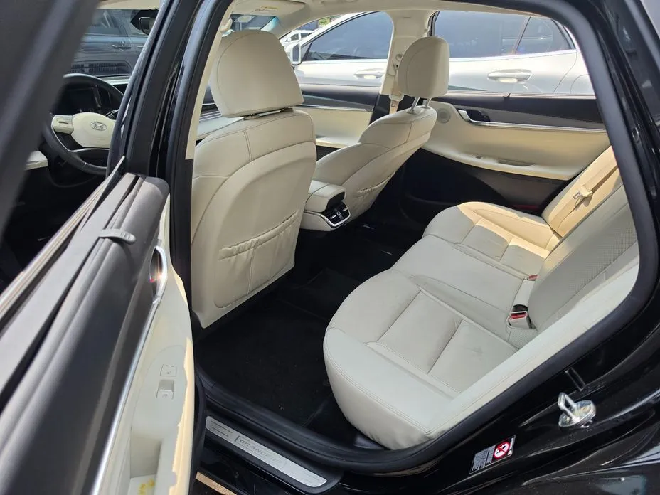 Hyundai Grandeur 2023 из KR, фото 2