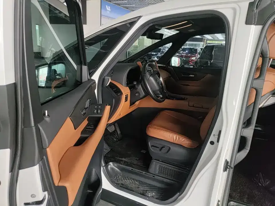 Toyota Vellfire — фото 6