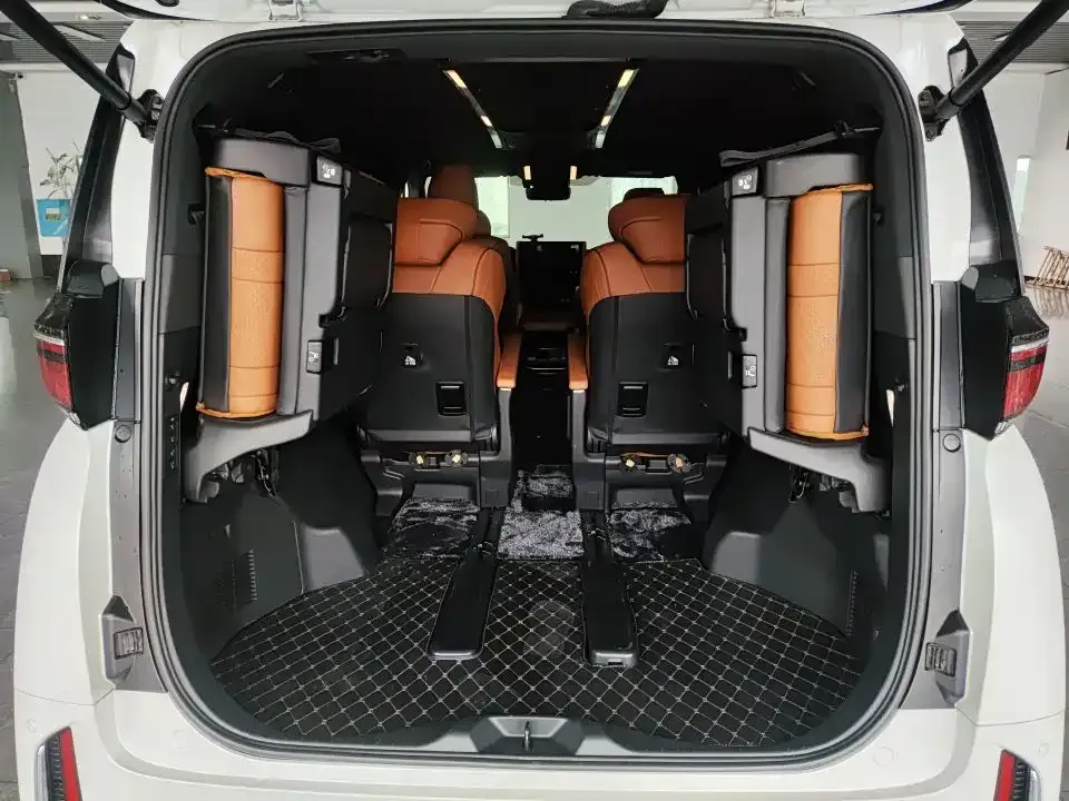 Toyota Vellfire — фото 3
