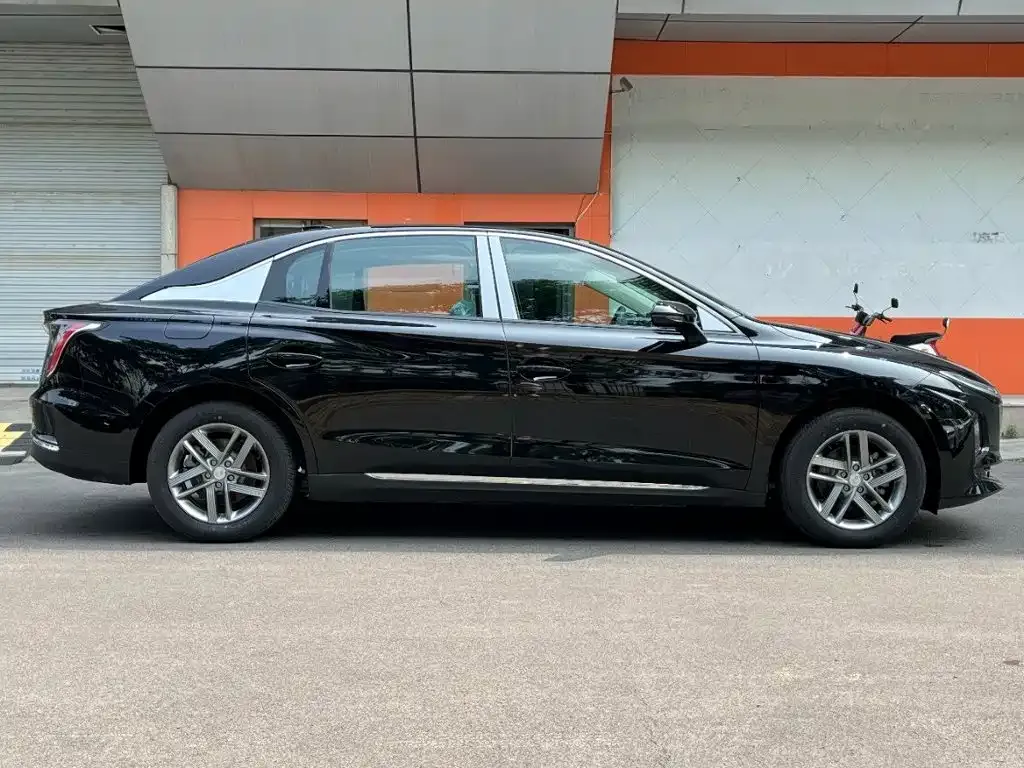 Hongqi E-QM5 — фото 5