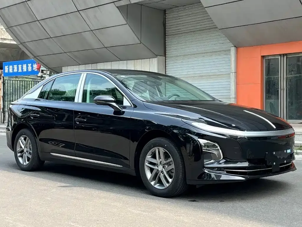 Hongqi E-QM5 — фото 6