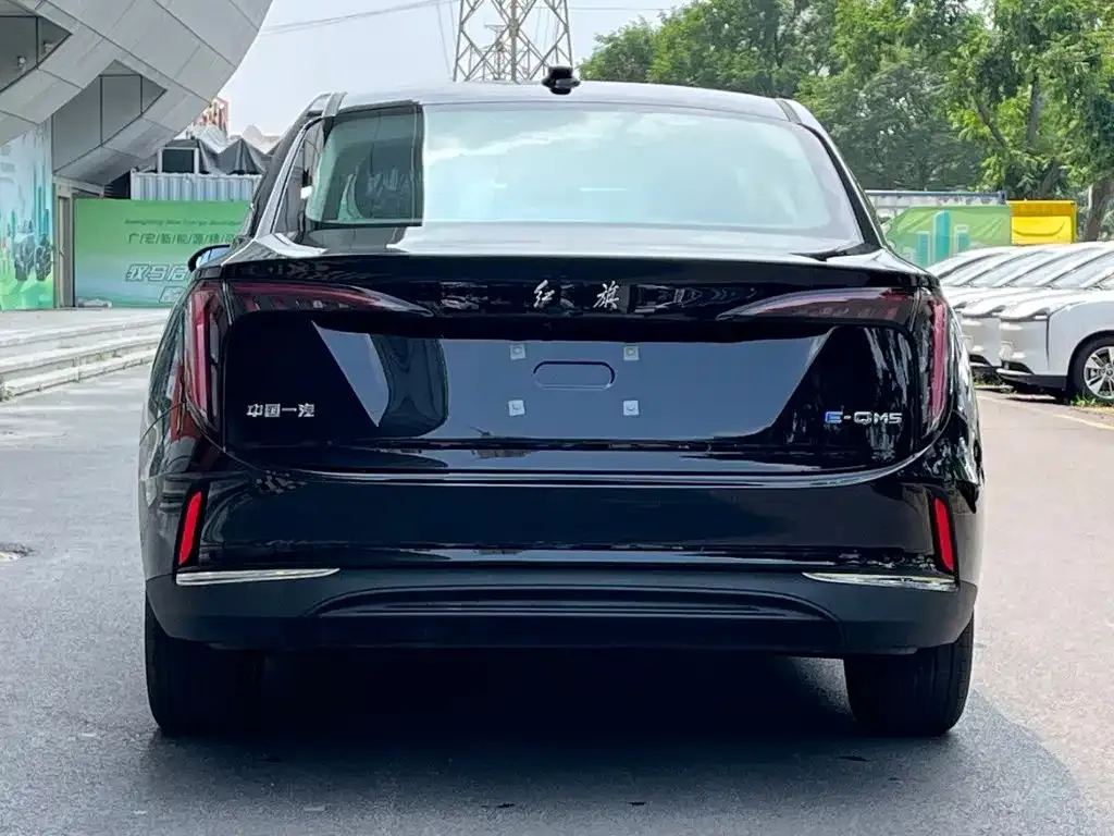 Hongqi E-QM5 — фото 2