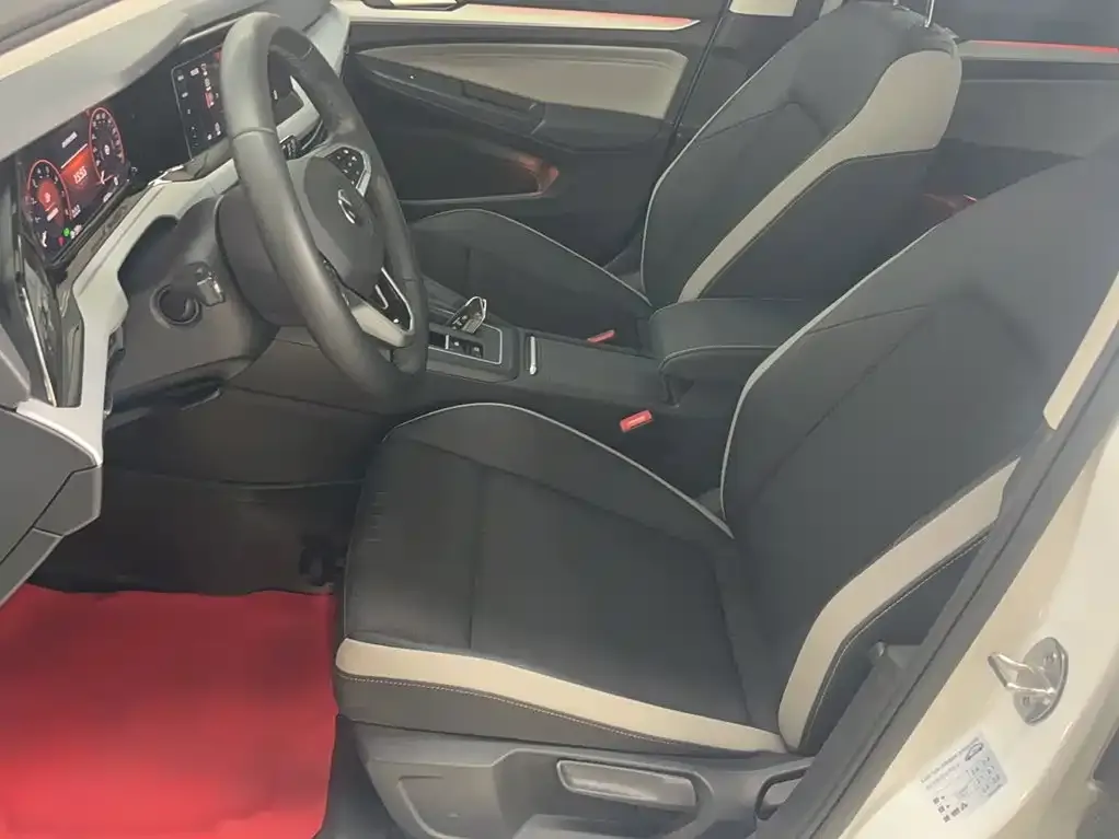 Volkswagen Golf — фото 10