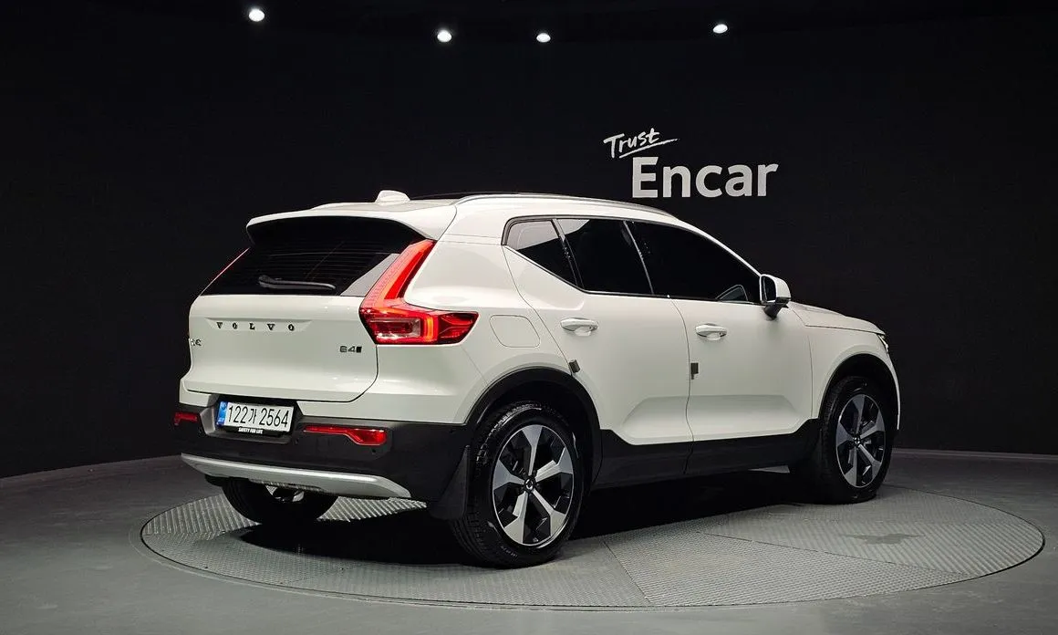 Volvo XC40 2025 из KR, фото 2