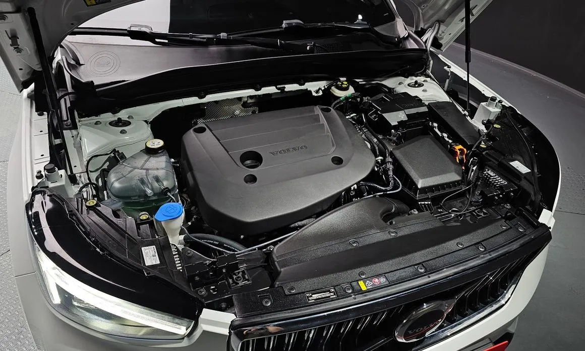 Volvo XC40 2025 из KR, фото 4