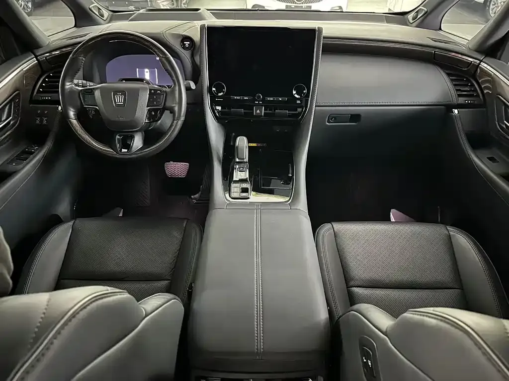 Toyota Vellfire — фото 8