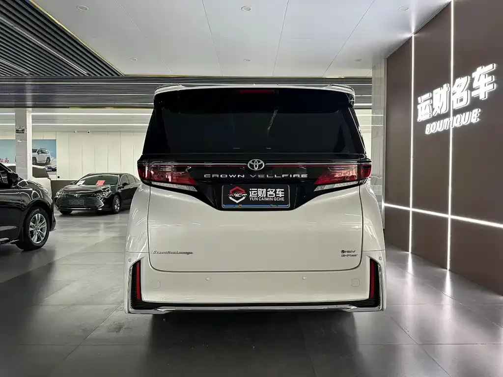 Toyota Vellfire — фото 3