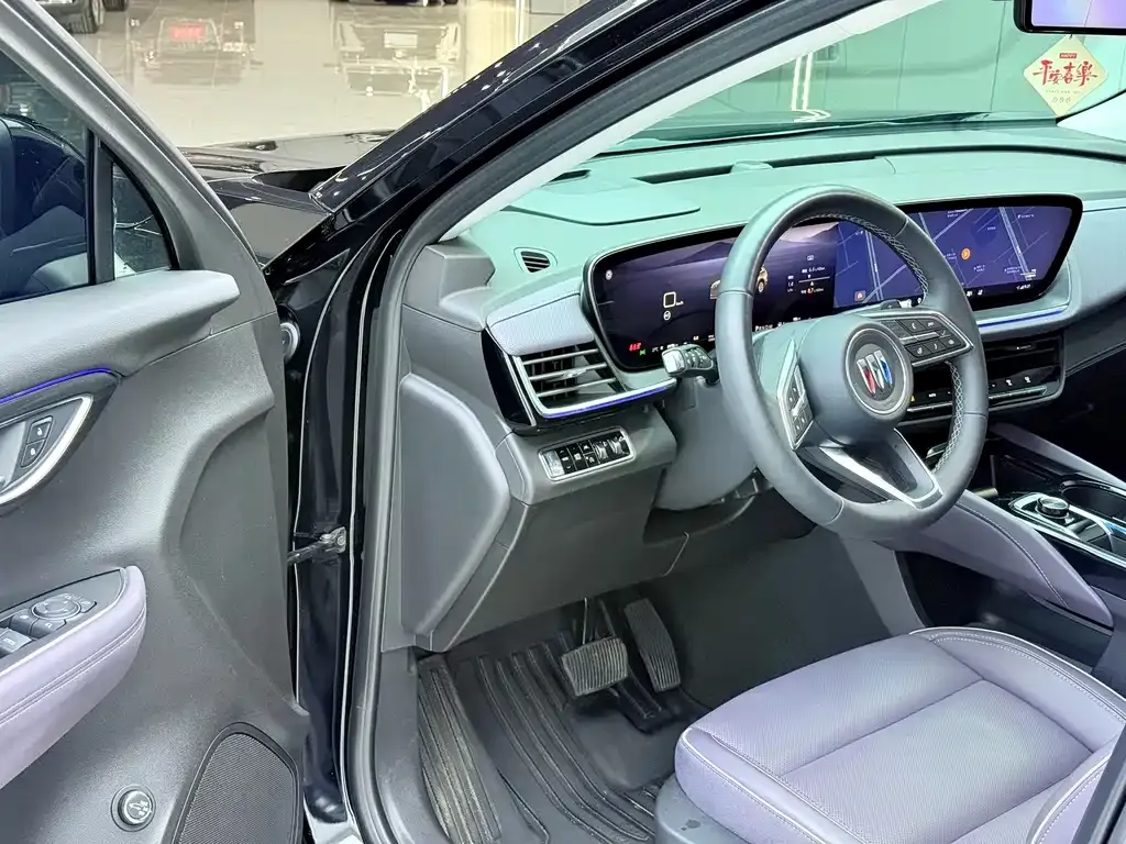 Buick Envision Plus — фото 10