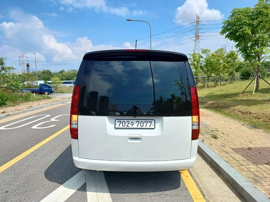 Hyundai Staria — фото 1