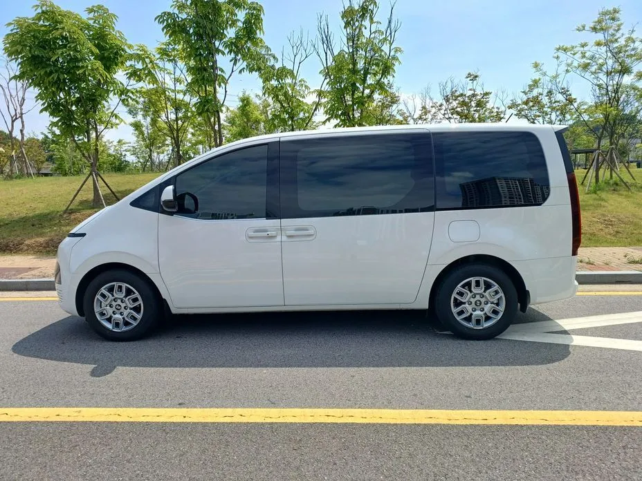 Hyundai Staria — фото 7