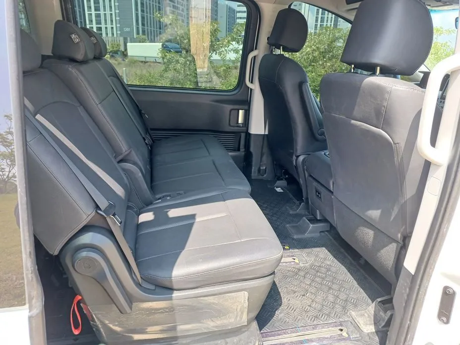 Hyundai Staria — фото 3