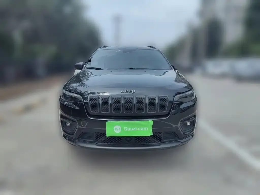 Jeep Cherokee — фото 3