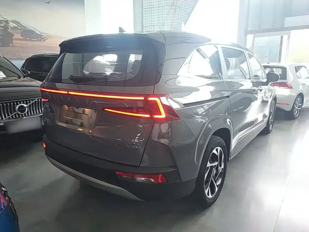 Hyundai Custo — фото 2
