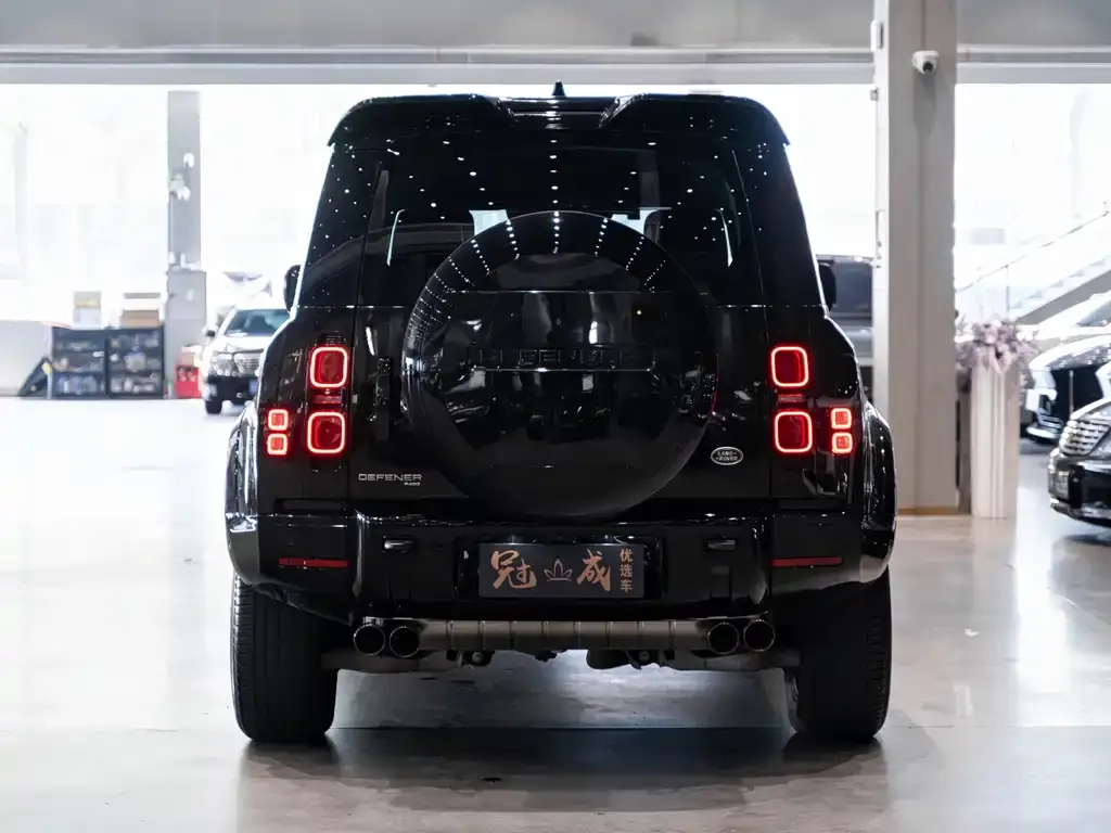 Land Rover Defender — фото 4