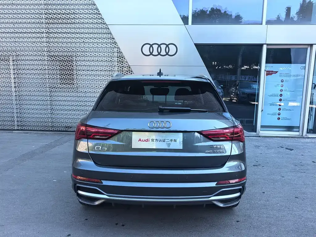 Audi Q3 — фото 10