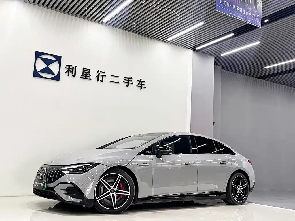 Mercedes-Benz EQE AMG — фото 1