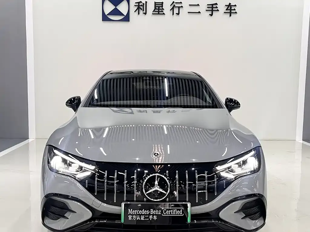 Mercedes-Benz EQE AMG — фото 4
