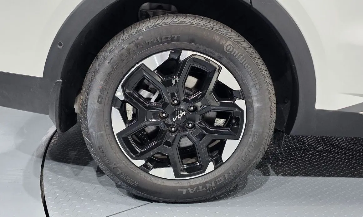 Kia Sorento — фото 6