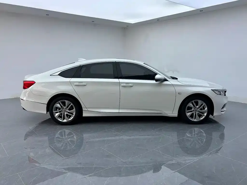 Honda Accord — фото 5