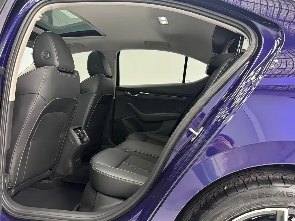 Skoda Octavia — фото 10