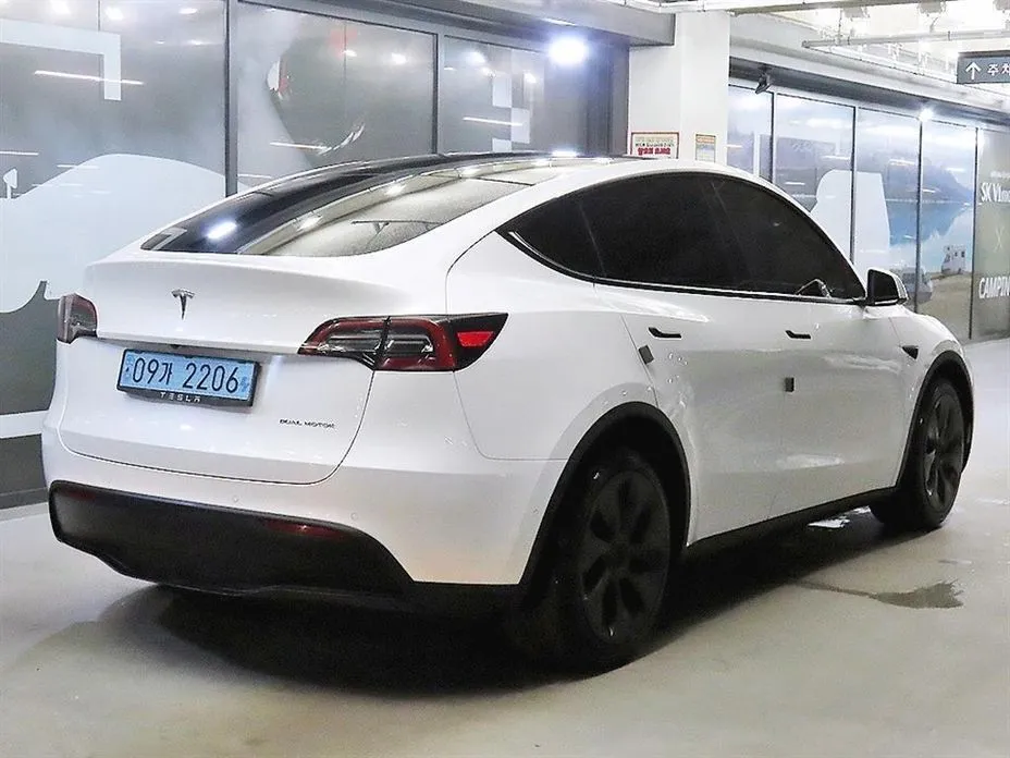 Tesla Model Y — фото 4