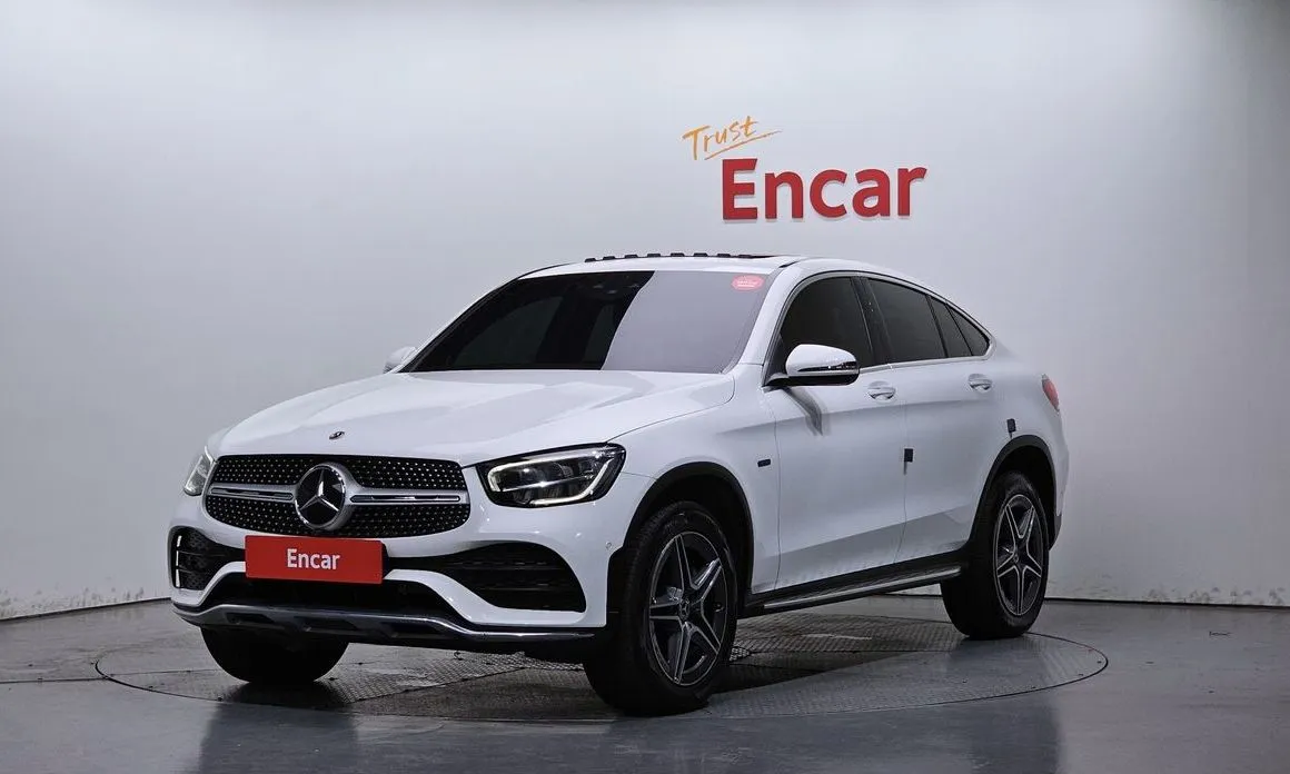 Mercedes-Benz GLC-Class GLC300e 4MATIC Coupe 1