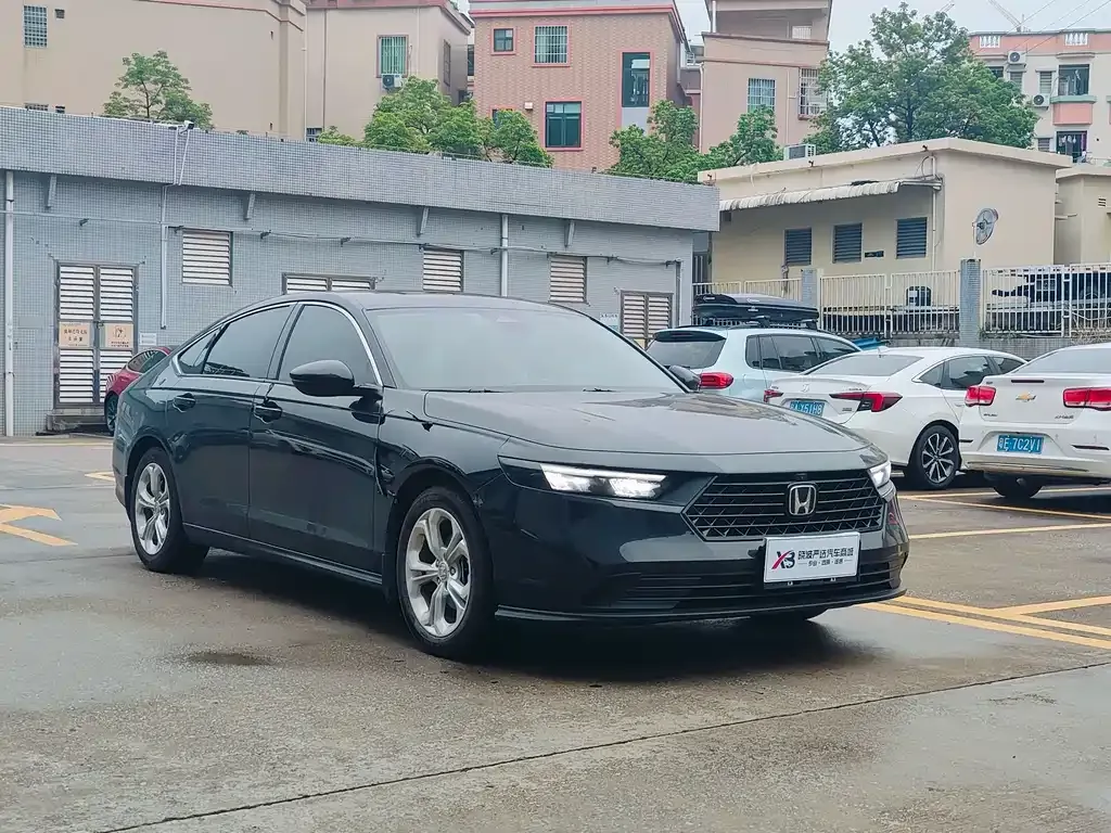 Honda Accord — фото 9