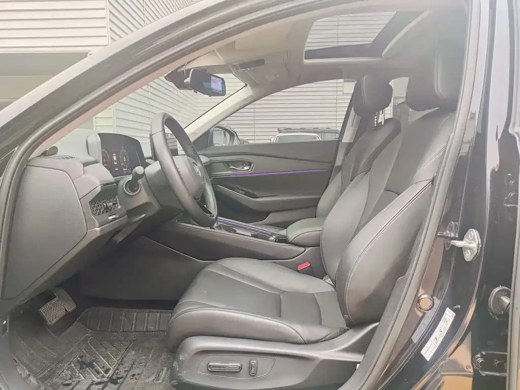 Honda Accord — фото 10