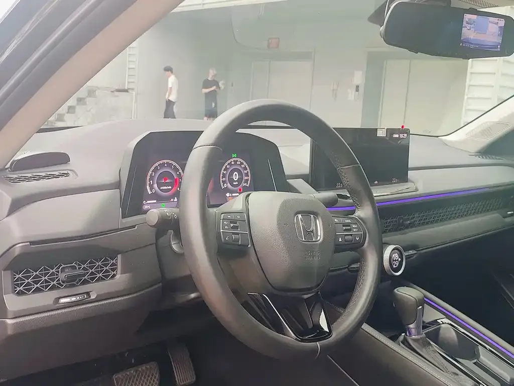 Honda Accord — фото 6