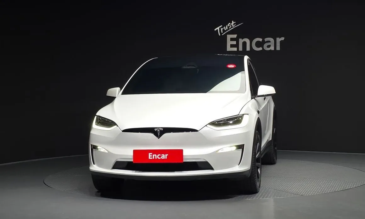 Tesla Model X — фото 5