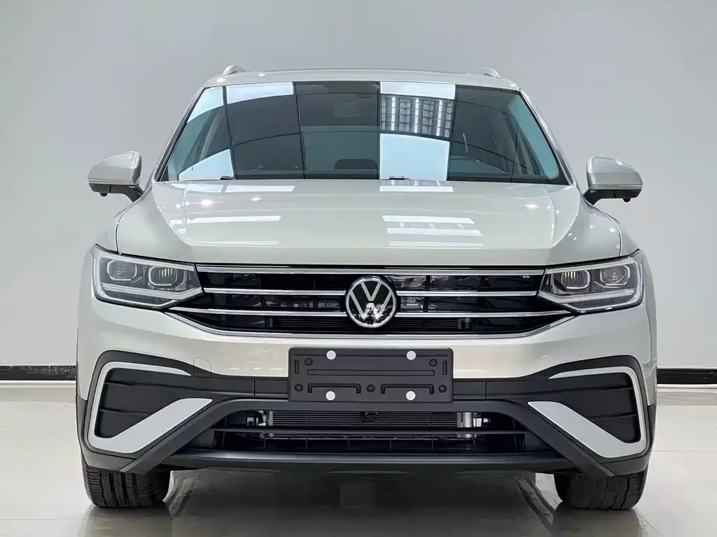 Volkswagen Tiguan L — фото 6