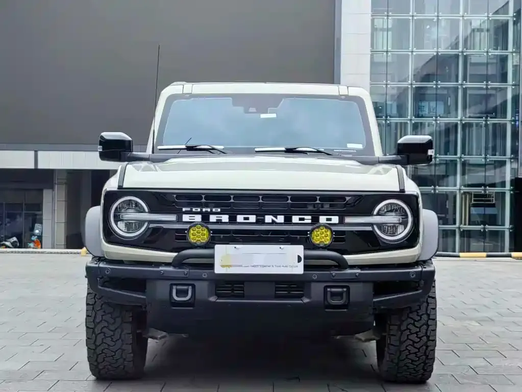 Ford Bronco — фото 6
