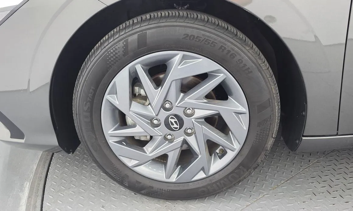 Hyundai AVANTE — фото 9