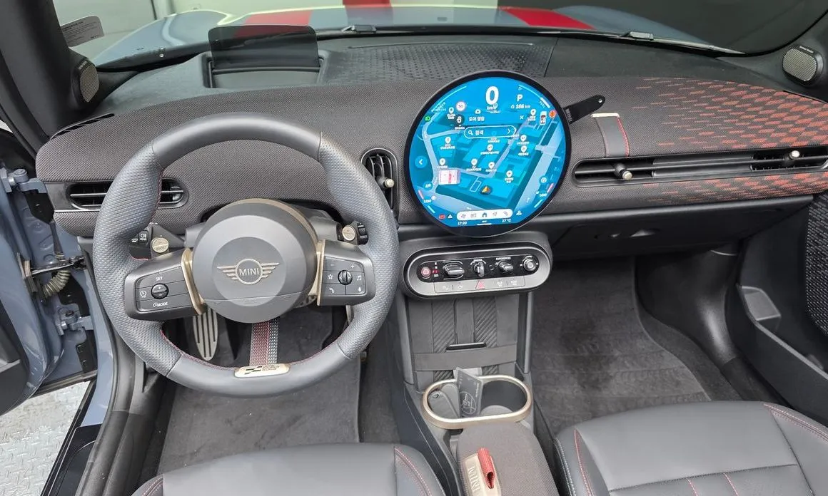 Mini Cooper Convertible — фото 10