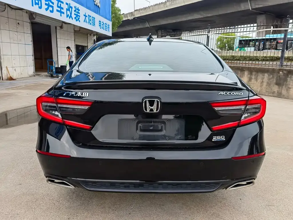 Honda Accord — фото 2