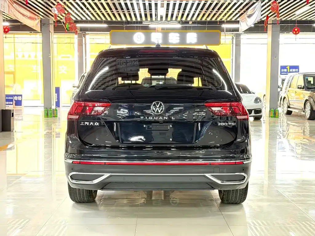 Volkswagen Tiguan L — фото 10