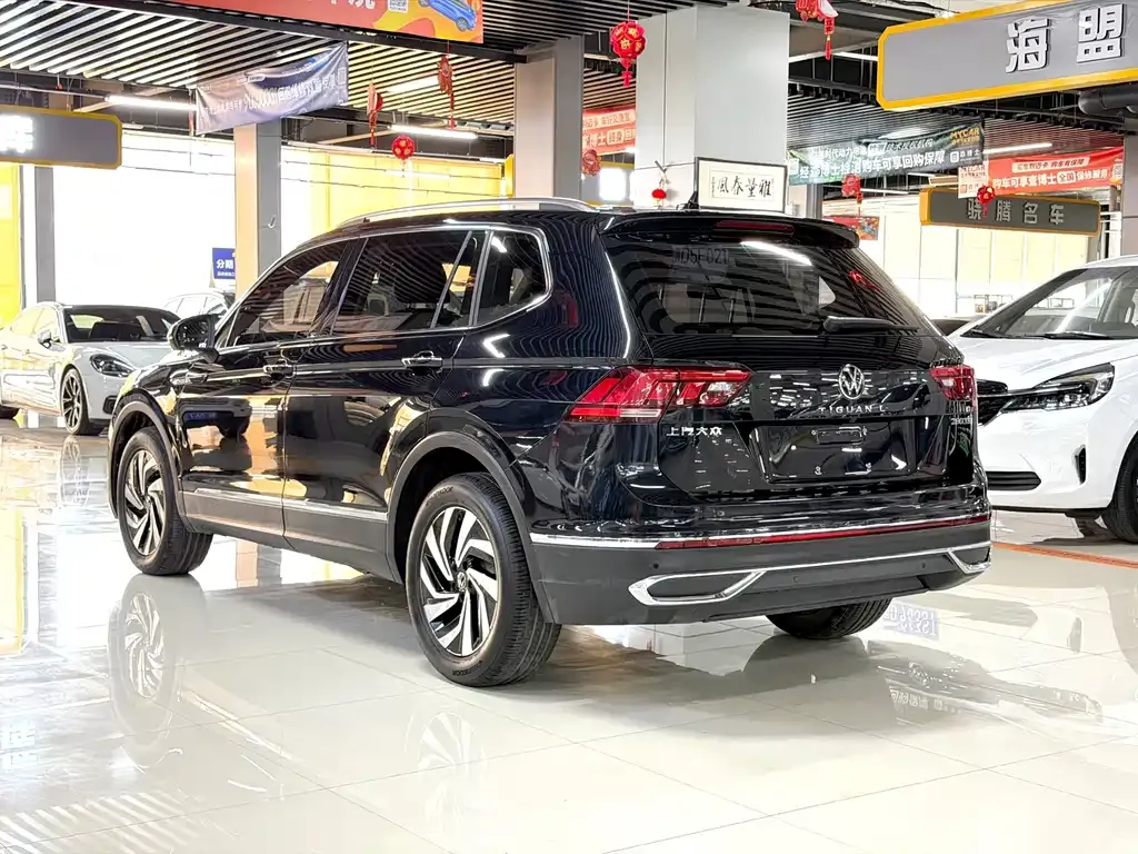 Volkswagen Tiguan L — фото 7