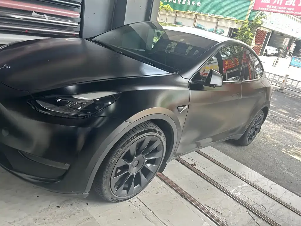 Tesla Model Y — фото 6
