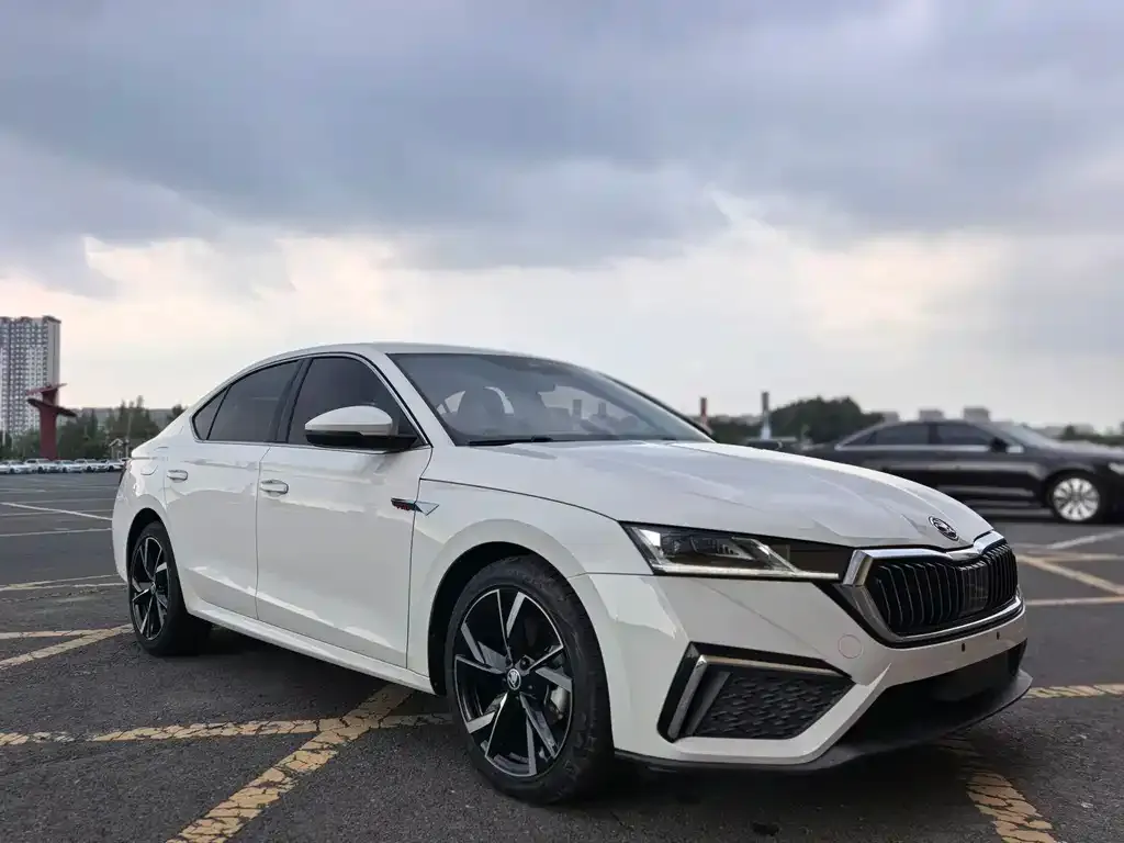 Skoda Octavia — фото 3