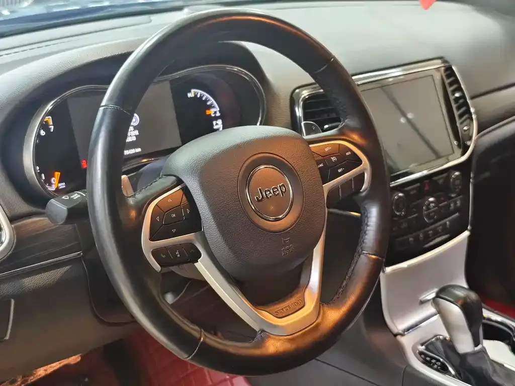Jeep Grand Cherokee (Import) 2021 из CN, фото 3