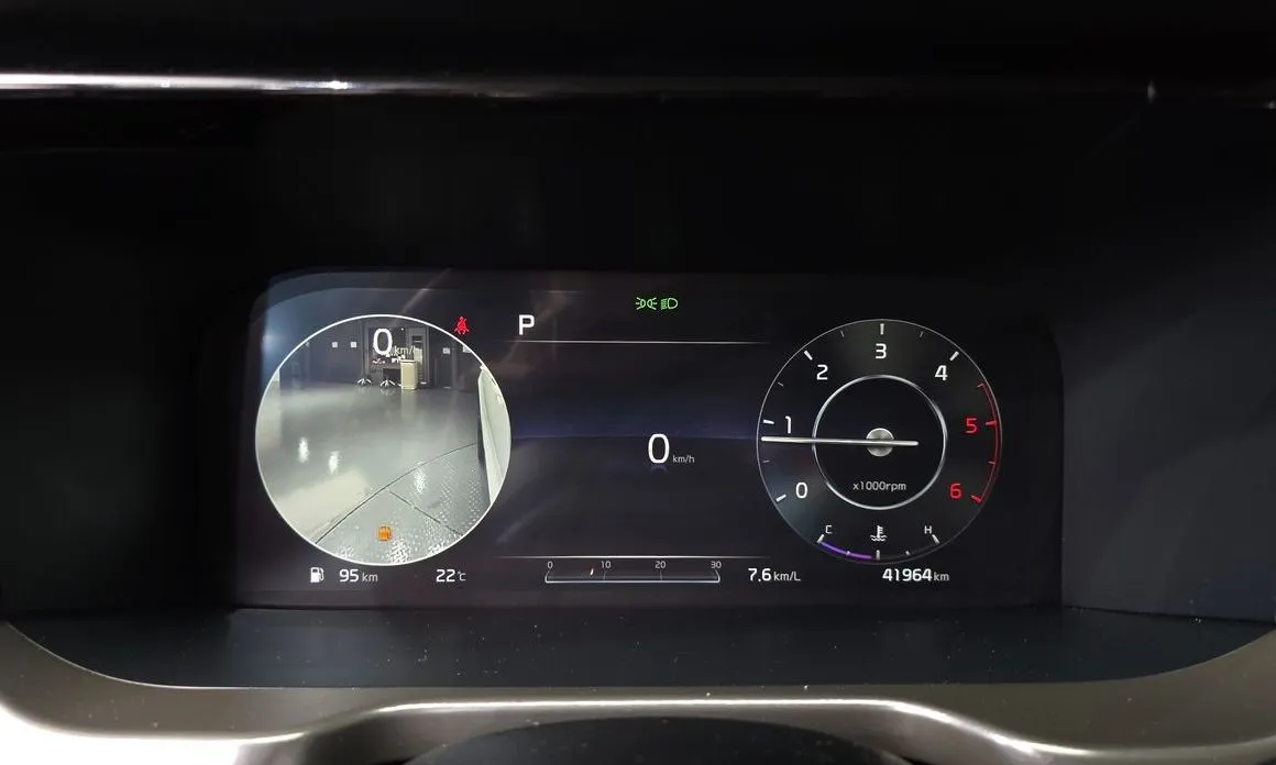 Kia Sorento — фото 6