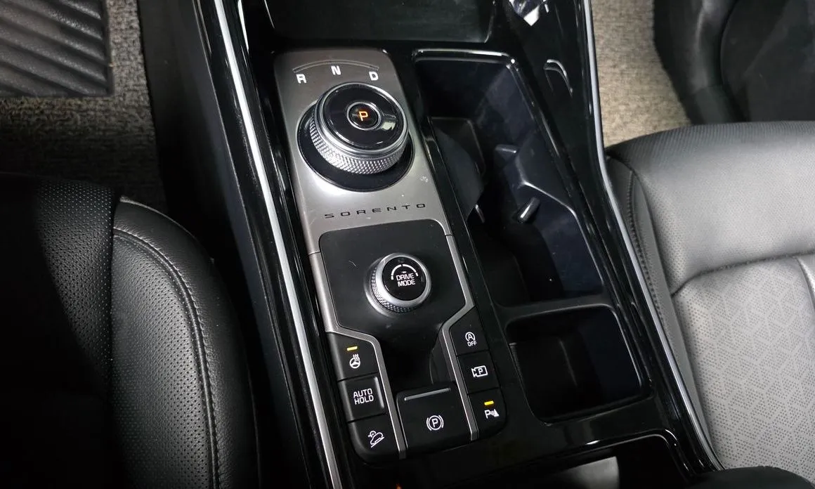 Kia Sorento — фото 9