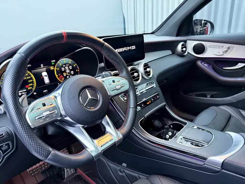 Mercedes-Benz GLC AMG — фото 10