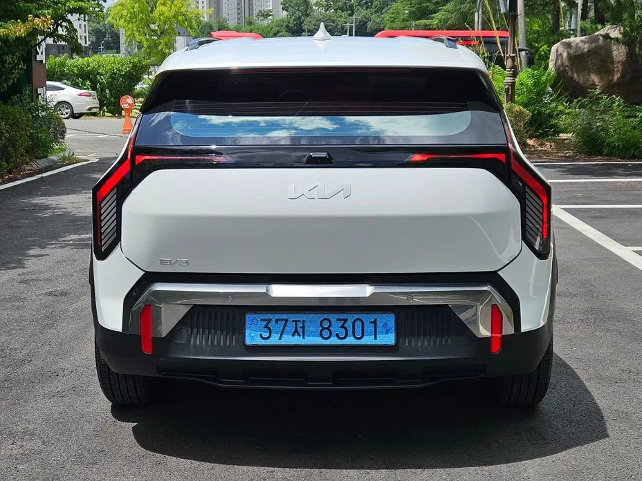 Kia EV3 — фото 9