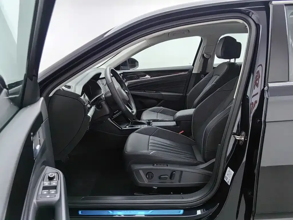 Volkswagen Passat — фото 9