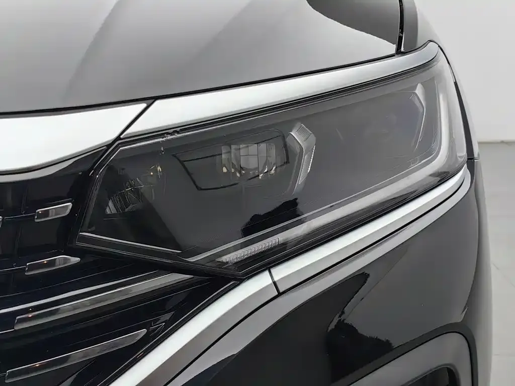 Volkswagen Passat — фото 8